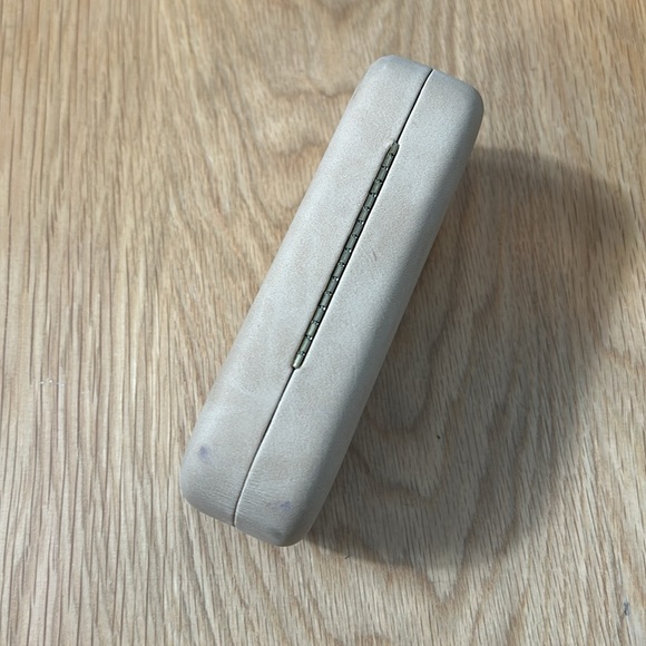 Chloe Glasses Case Vegan leather and metal Spring closure Gently worn - Picture 4 of 8